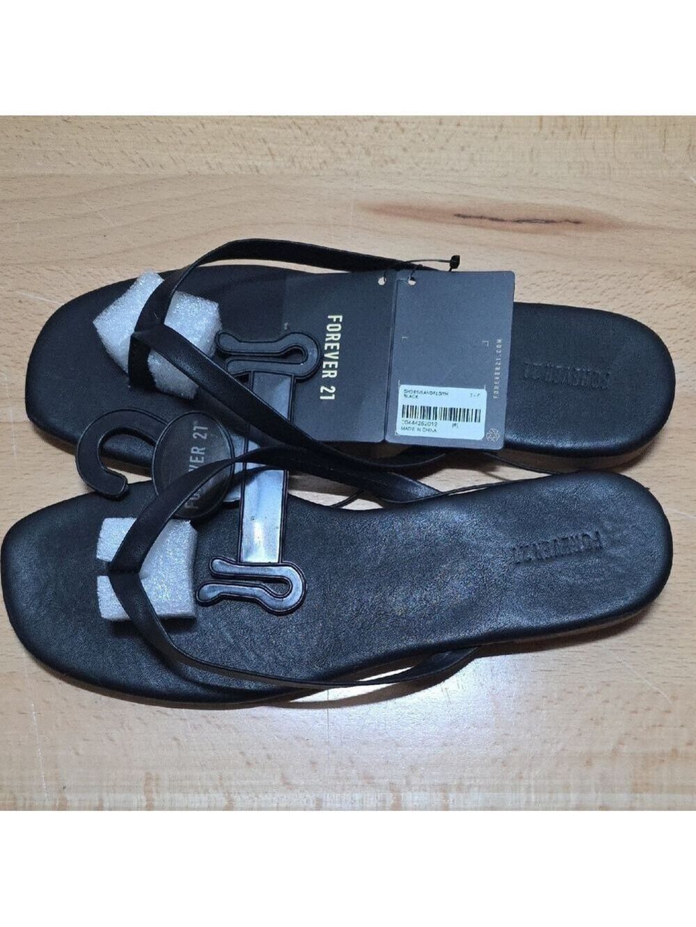 Forever 21 Black Sandals Minimalist Design